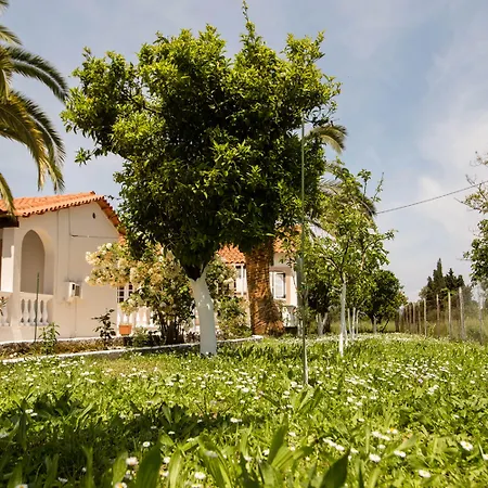 Апарт-отель Paradise Village
