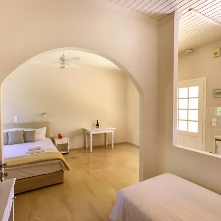 Paradise Village 아파트호텔 3*