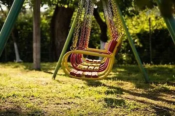 Paradise Village روذا