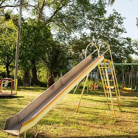 Paradise Village شقة فندقية روذا