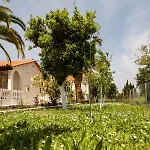 Paradise Village מלון דירות רודה