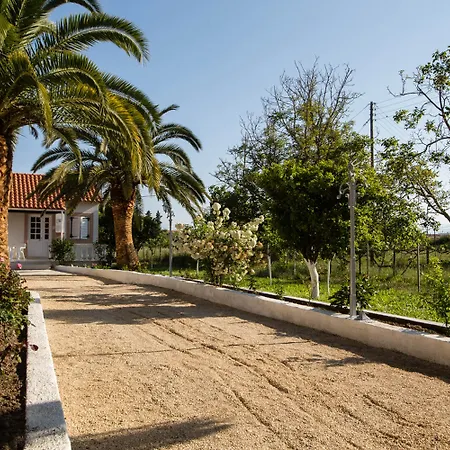 Paradise Village מלון דירות רודה