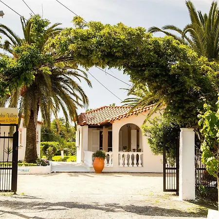 Paradise Village Aparthotel 3*